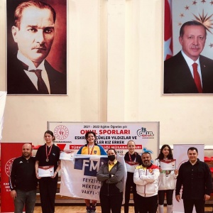 29 Mart 2022 tarihinde Okullararası Türkiye Şampiyonası Müsabakalarında,sporcumuz Ece Gizem Huriel,Yıldızlar Flöre kategorisinde Türkiye 1.si olmuştur